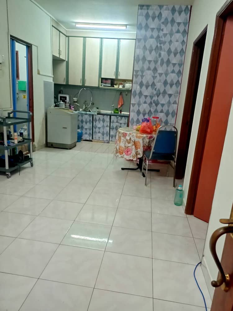 Low Floor, Taman Bukit Kenangan Flat, Kajang Prima - photo 2