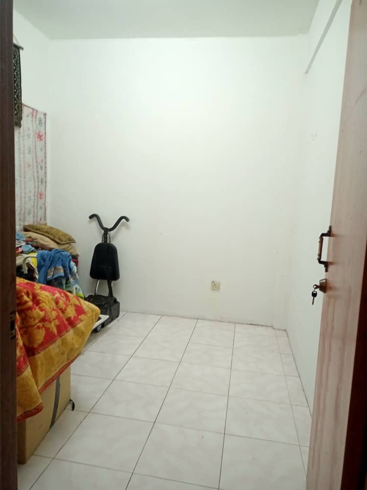 Low Floor, Taman Bukit Kenangan Flat, Kajang Prima - photo 5