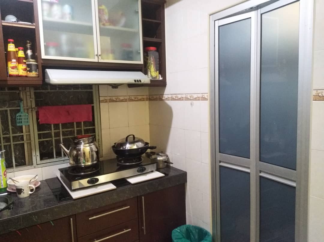Kantan Court, Seri Kembangan , Serdang - photo 3