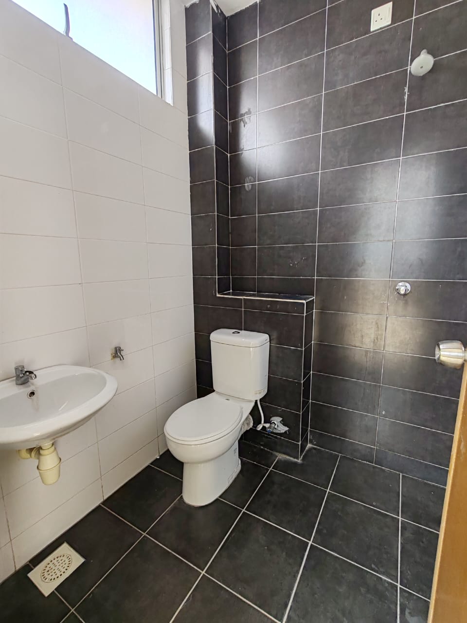 2sty Semi-D, Taman Setia Impian, Kajang - photo 2