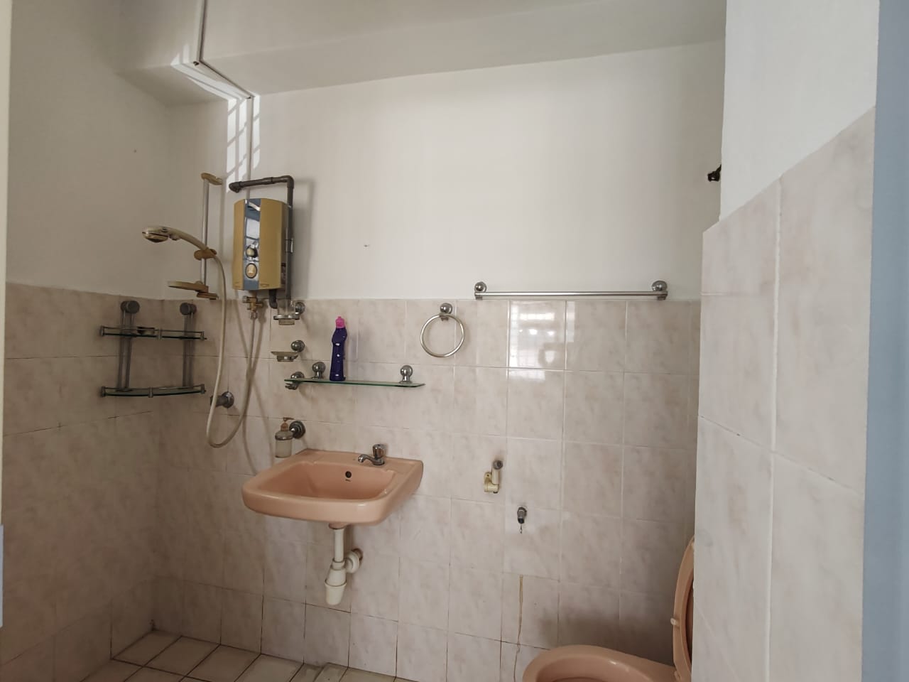 Sri Ros Apartment, Sungai Chua, Kajang - photo 4