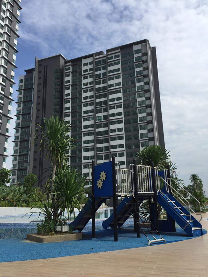 Kiara Plaza, Bandar Teknologi Kajang, Semenyih - photo 2