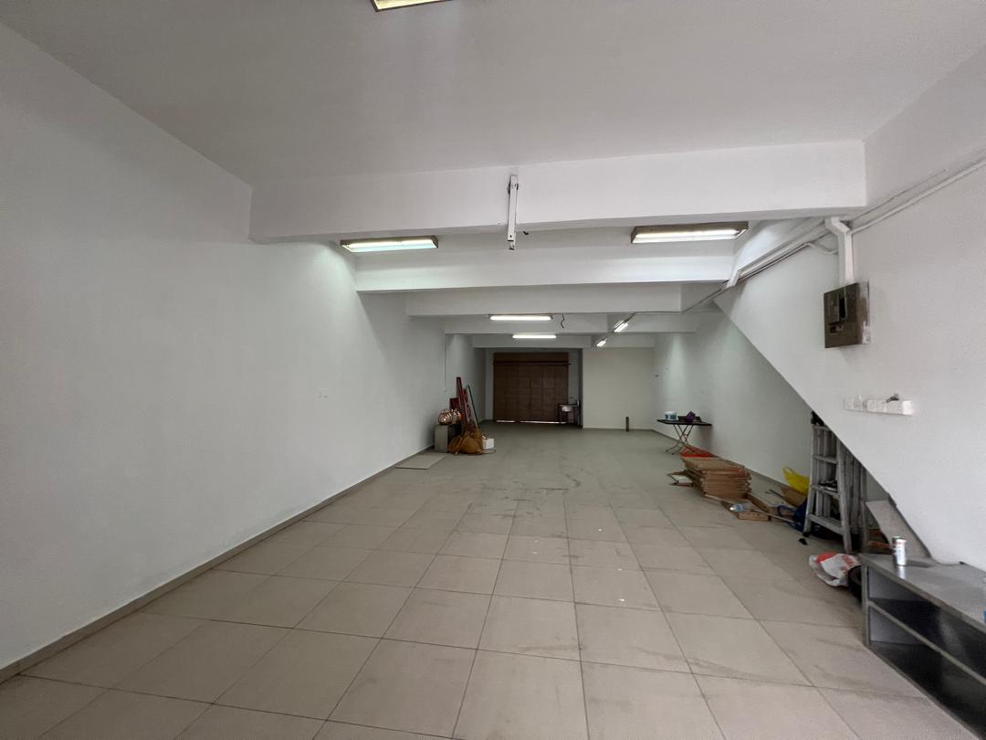 2sty shoplot  ,Banda ...