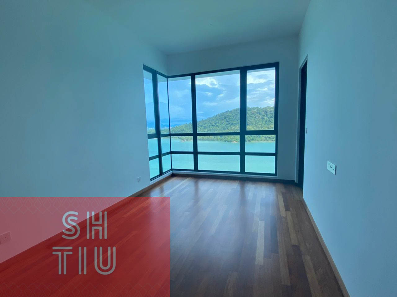 QUEENS RESIDENCE FULL SEAVIEW UNIT FOR SALE - photo 3