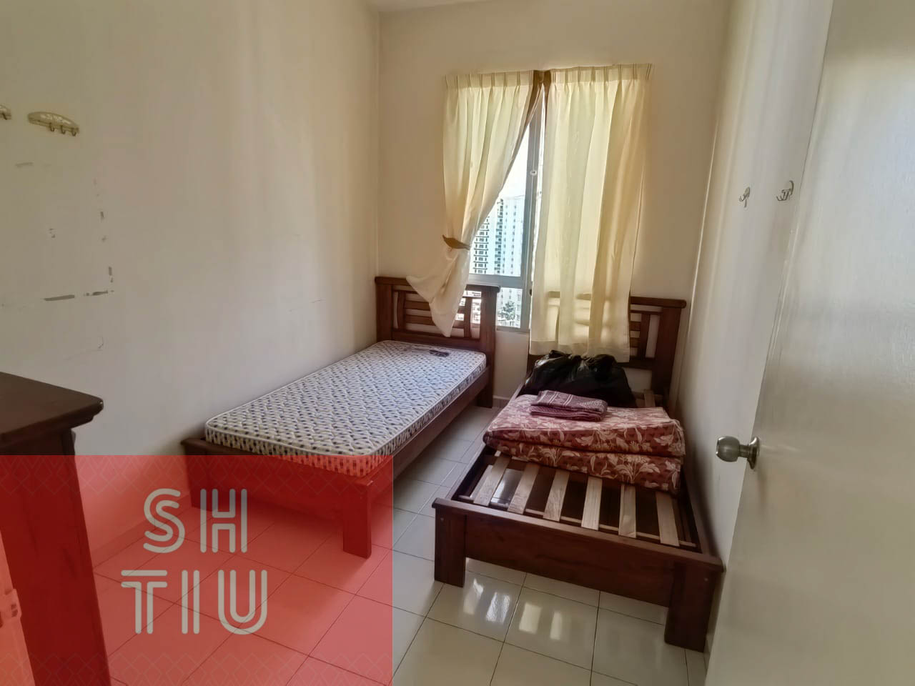 Putra Place Nice Unit Nice Pool View for sale 1000 - photo 2