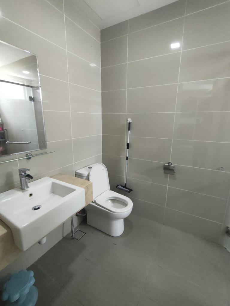 Scenaria Condo, Well Kept, Fully Renovated - photo 5