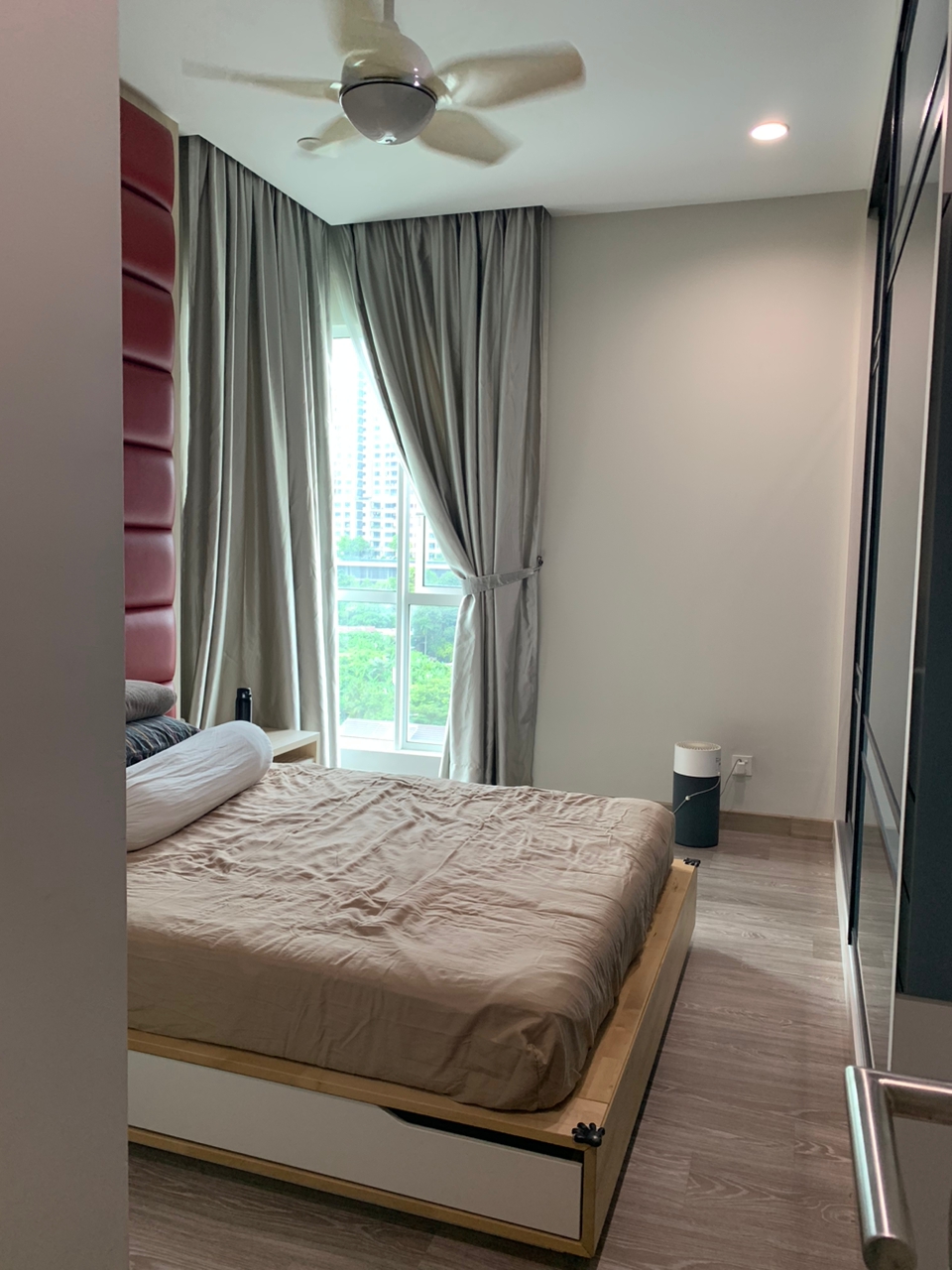 Scenaria Condo, Renovated, North Kiara - photo 2