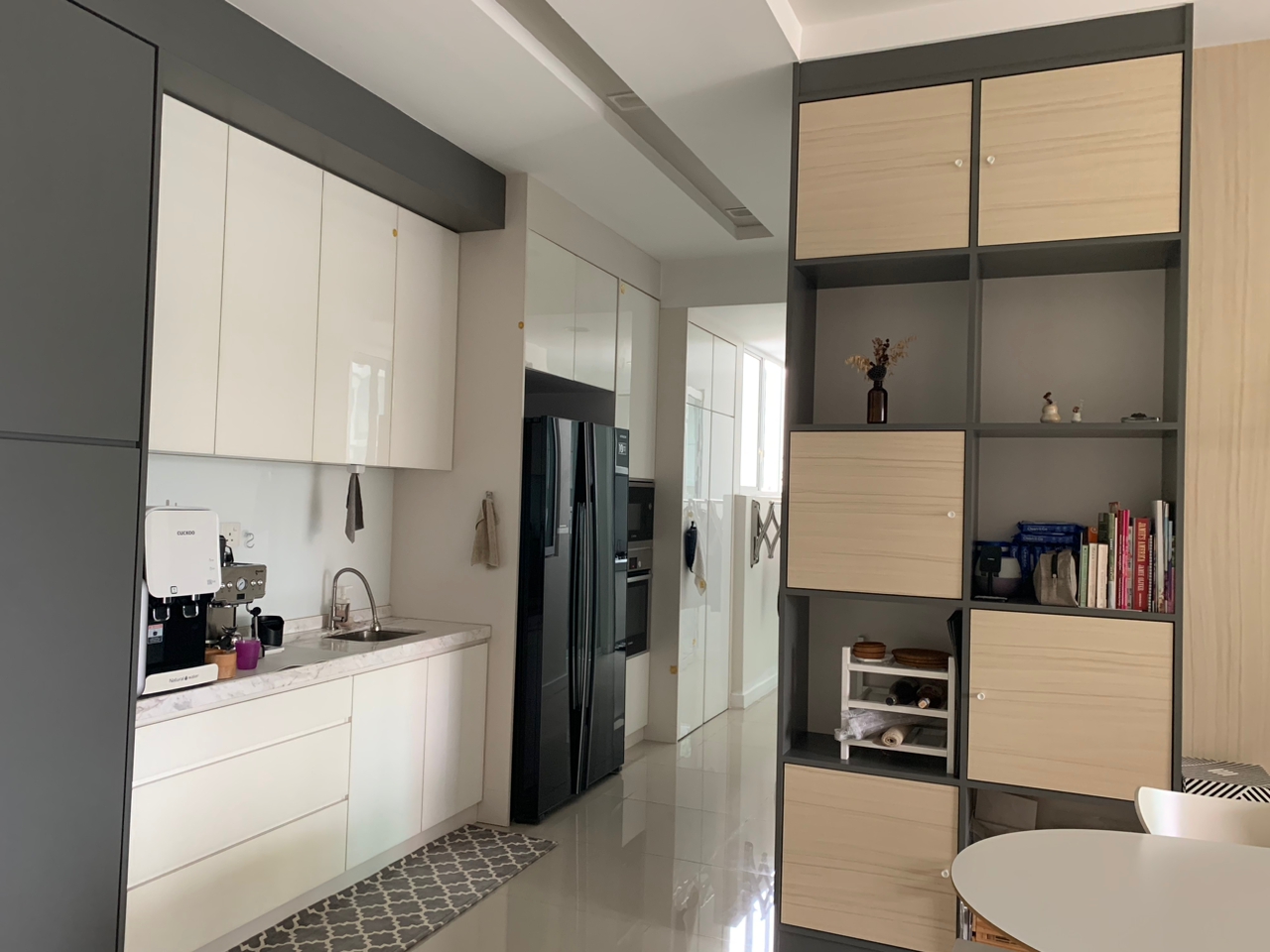 Scenaria Condo, Renovated, North Kiara - photo 3