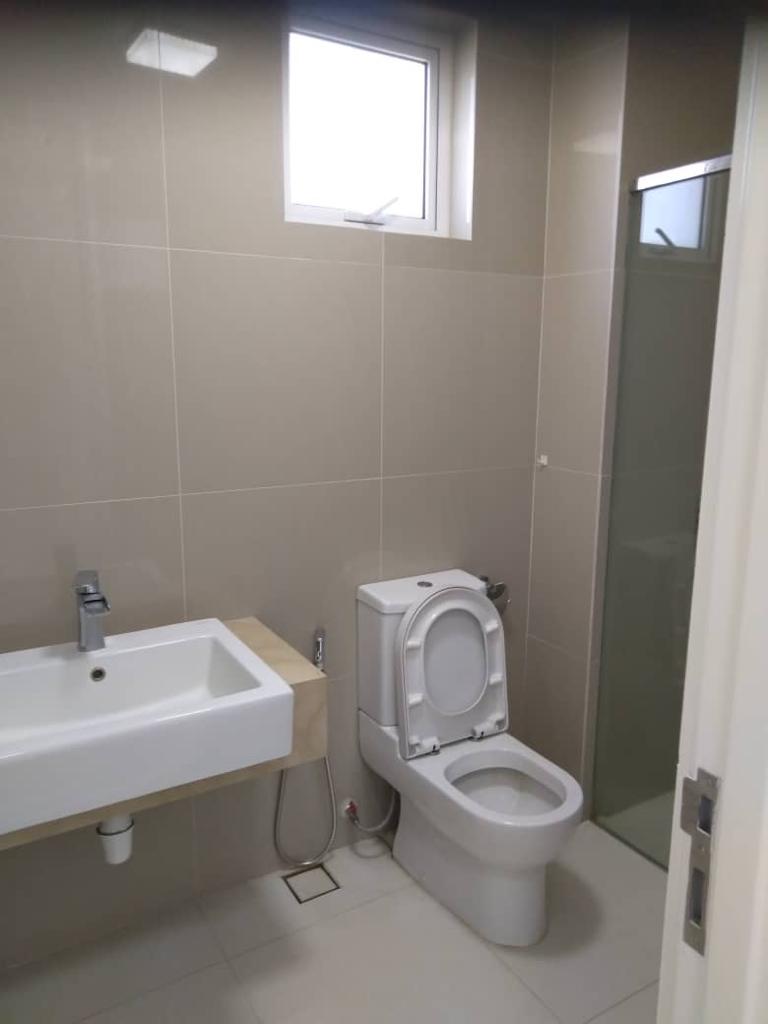 Scenaria Condo, Renovated, Good condition - photo 9