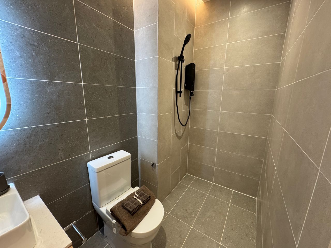 Armani, Brand new unit, Fully furnish - photo 11