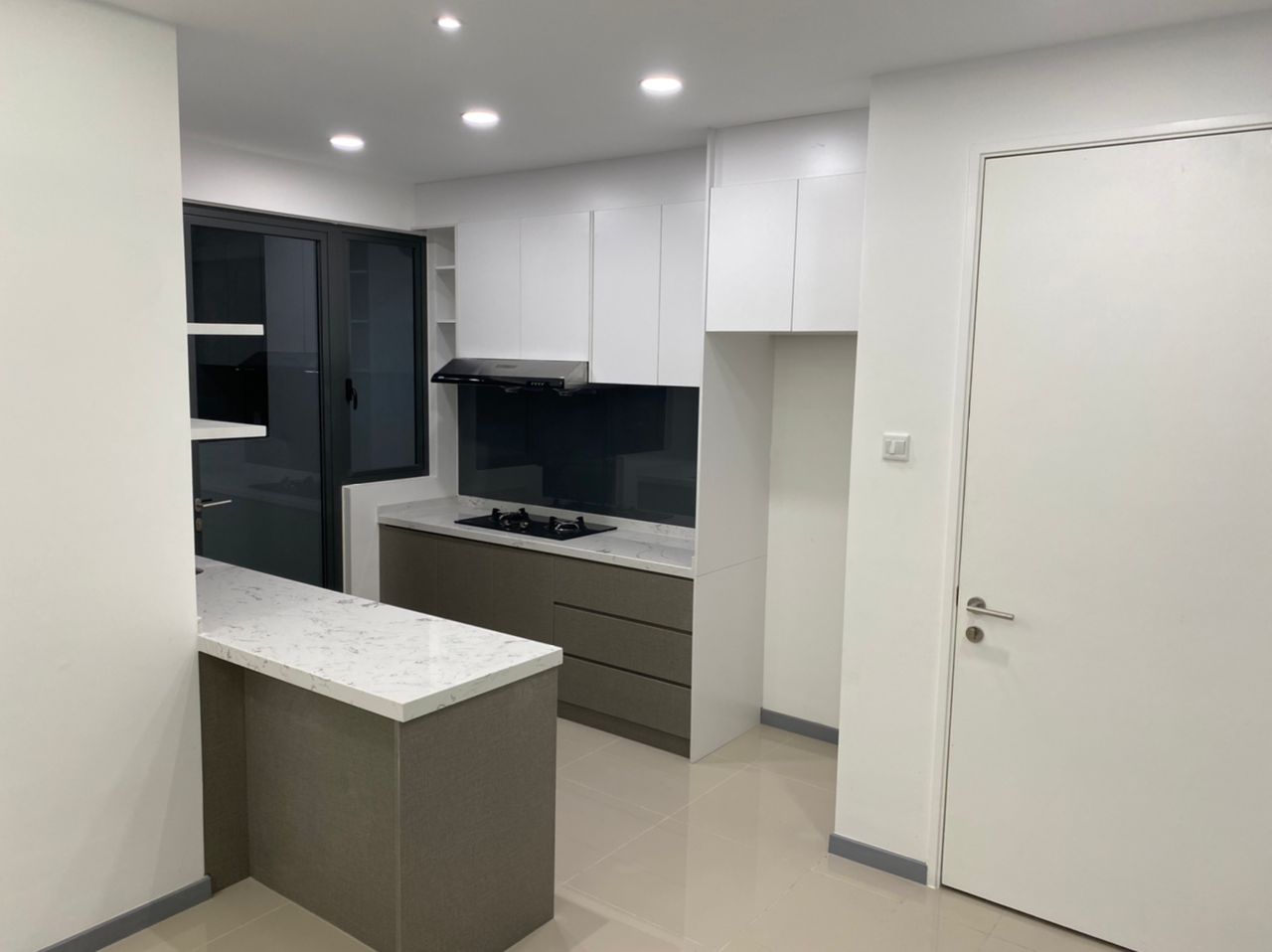United Point 829sf RM2200 - photo 3