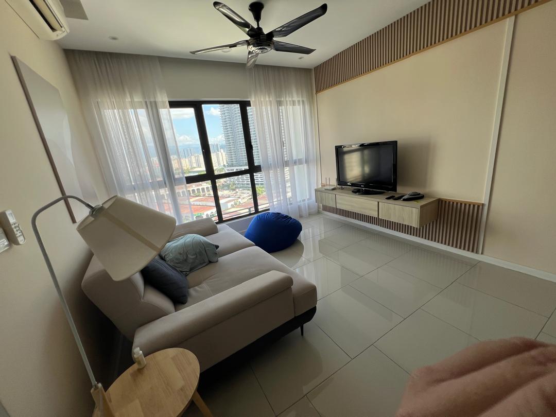 Three33 Residence Fu ...