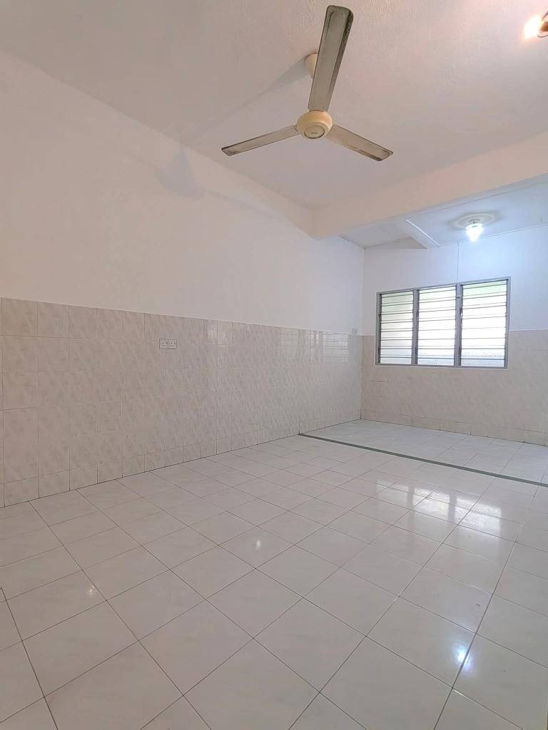 Pengkalan,Pengkalan Barat,Station 18 - photo 3