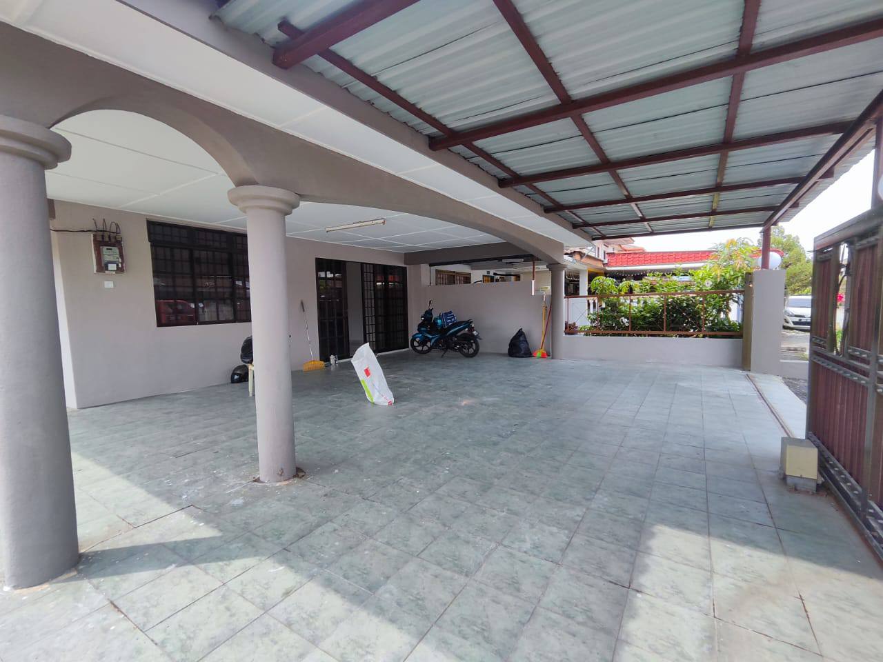 Pengkalan, Pengkalan Indah,Station 18 - photo 3