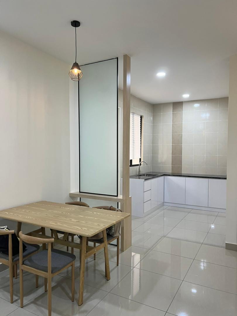 Upper East Condominium - photo 4