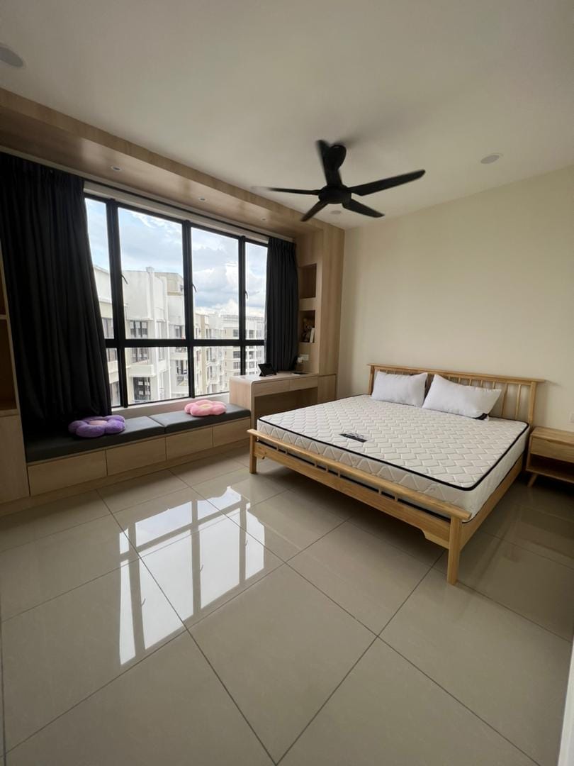 Upper East Condominium - photo 12