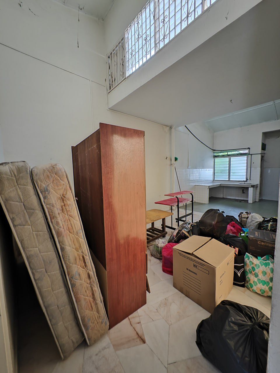 Taman Badri Shah 1sty - photo 4