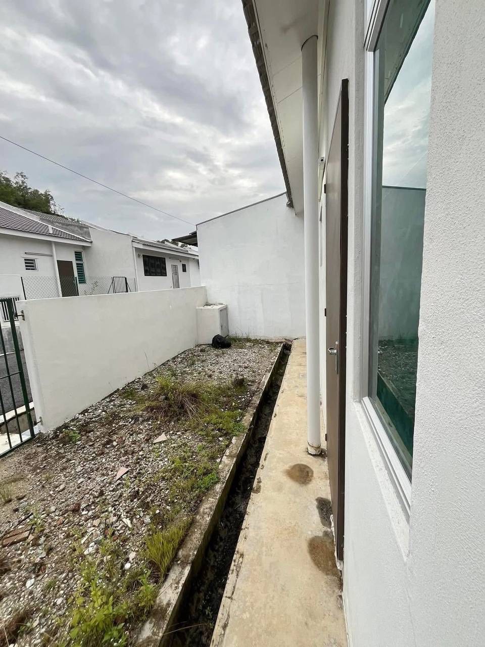 Mosey Hill int corner 1sty - photo 3
