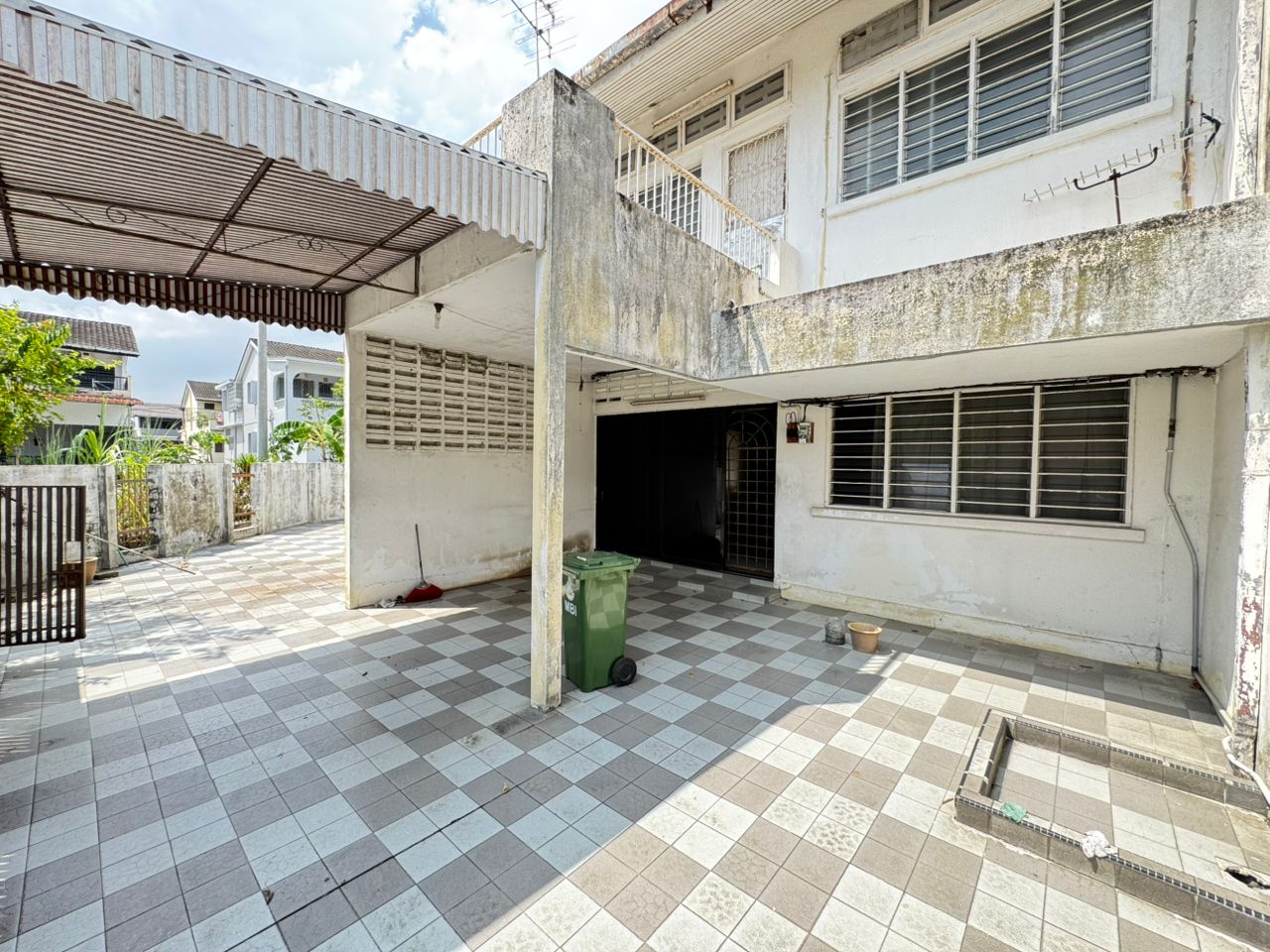 Ipoh Garden South 2sty Corner 598k - photo 3