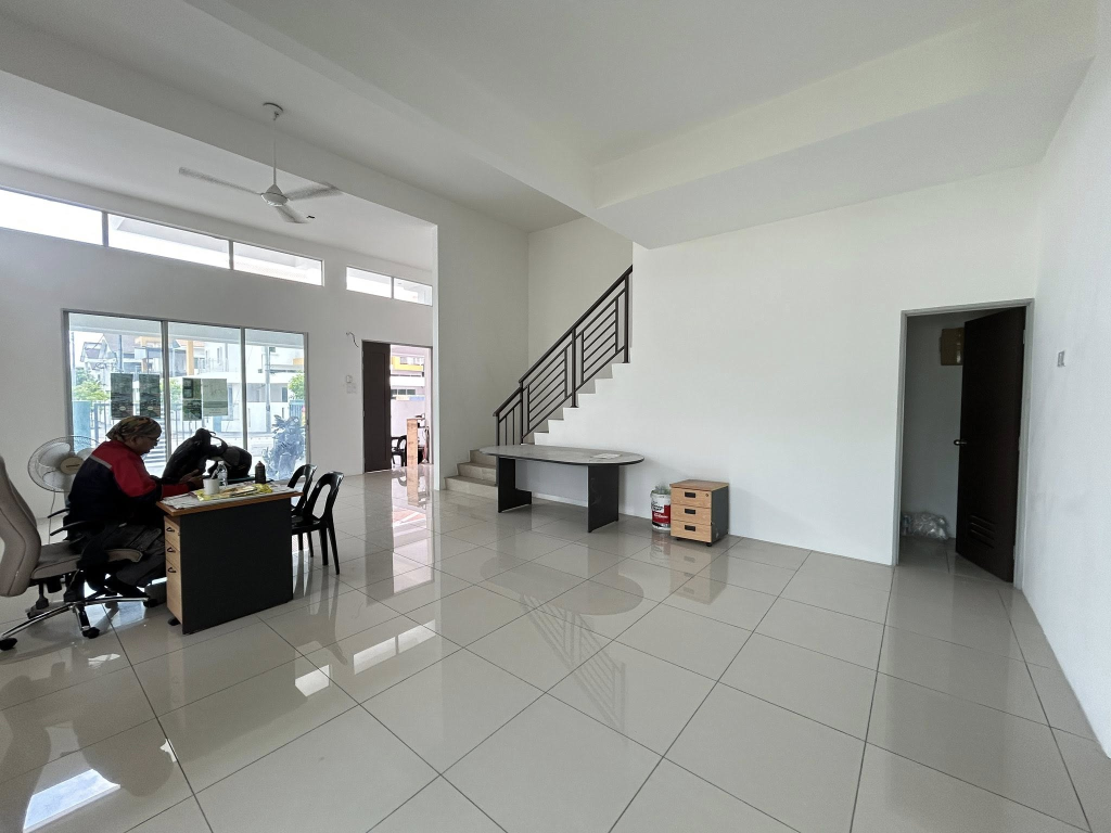 Anjung Bercham Megah 2sty - photo 4