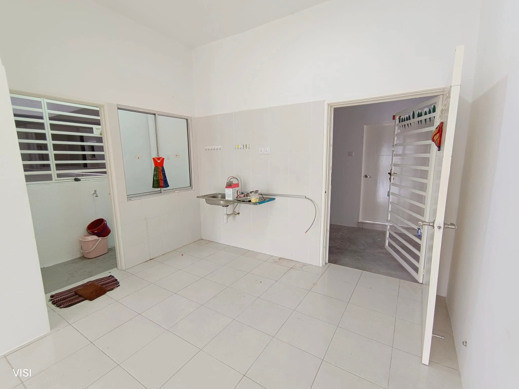 Klebang Casa Residence Block J Mid Floor 850 - photo 3