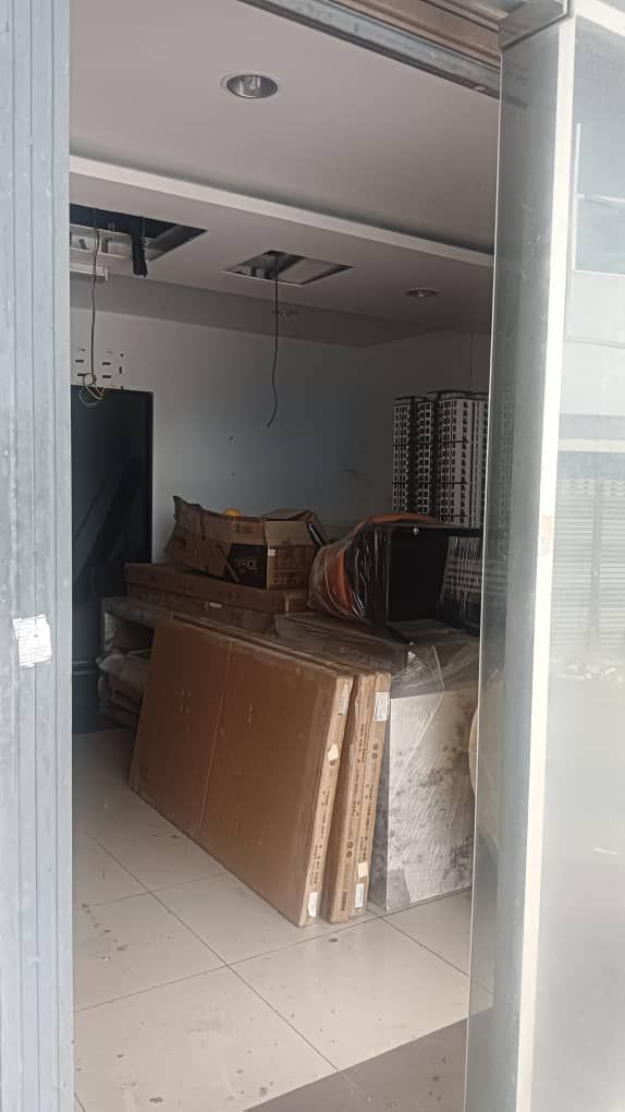 Bercham Corner Shop Lot G Floor 2500 - photo 3