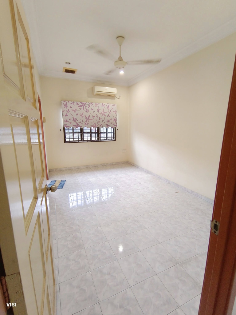 Silibin Tmn Rishah 2sty 389k - photo 12