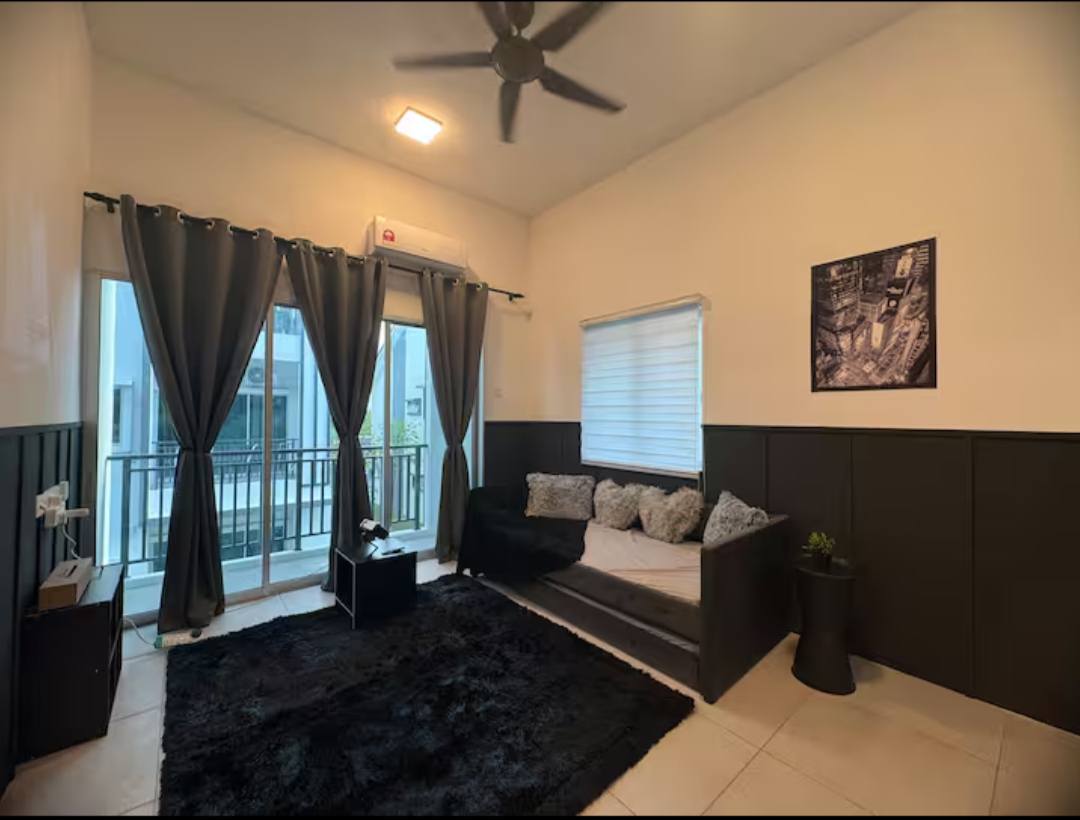 Goshen Townhouse End Lot Upper Floor 2k - photo 1