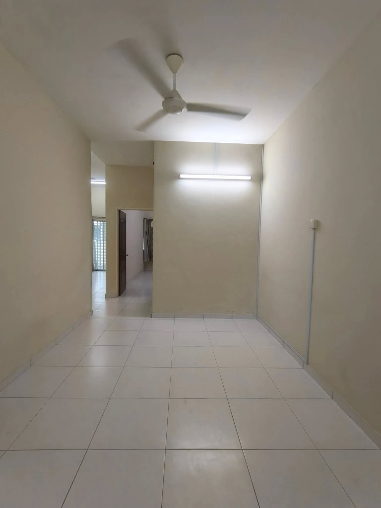 Tmn Lapangan Kiara 1sty 288k - photo 11