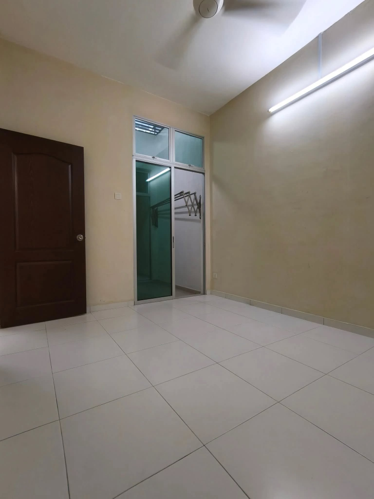 Tmn Lapangan Kiara 1sty 288k - photo 13