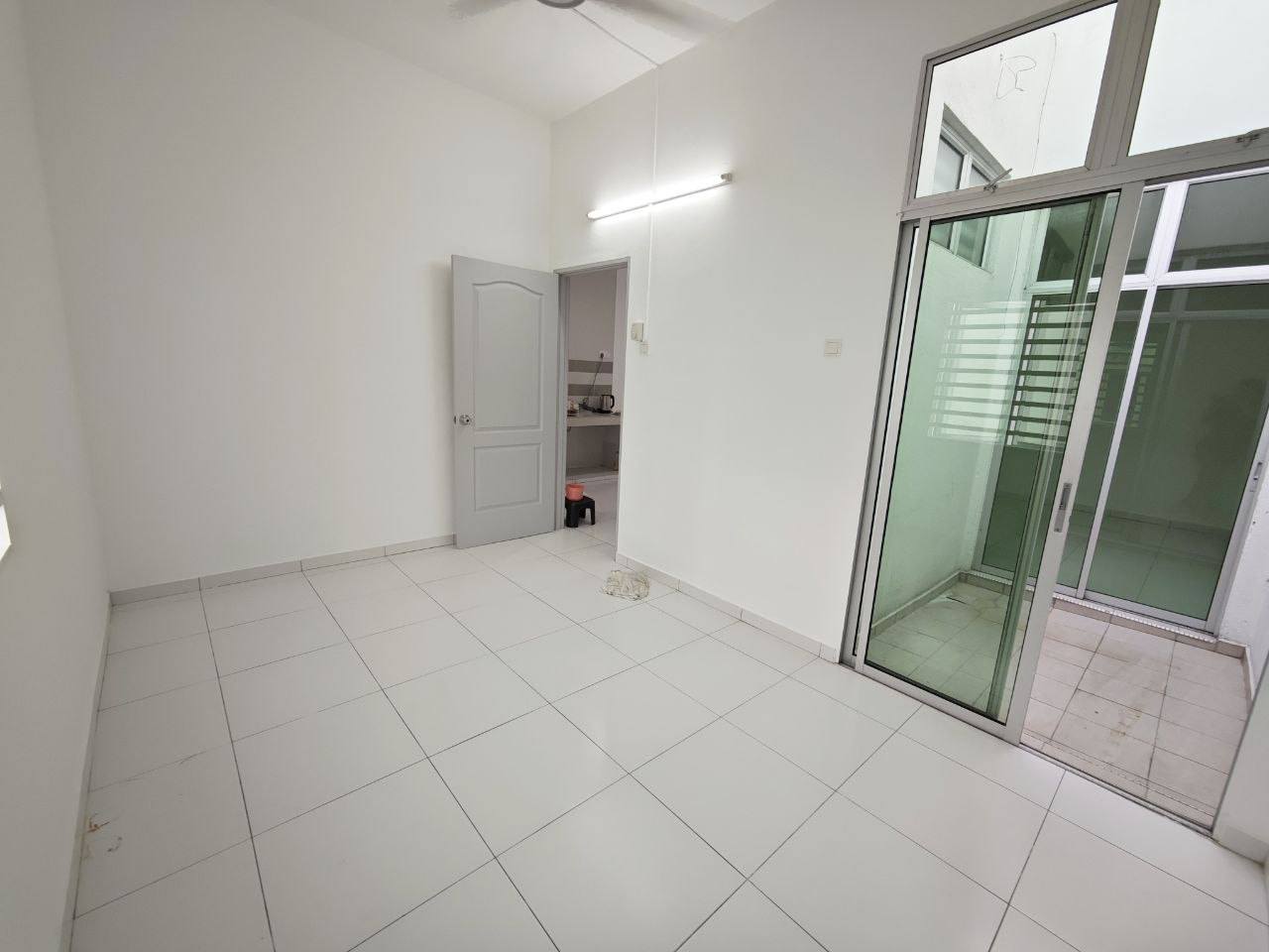 Tmn Lapangan Kiara 1sty End Lot 348k - photo 4