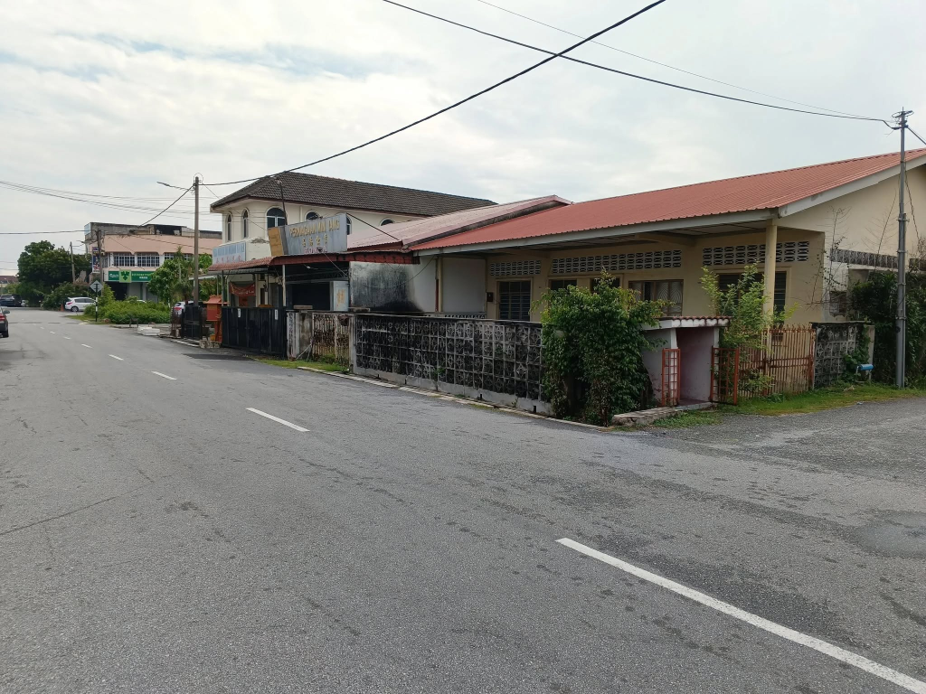 Kg Bercham Shop Lot 500k - photo 2