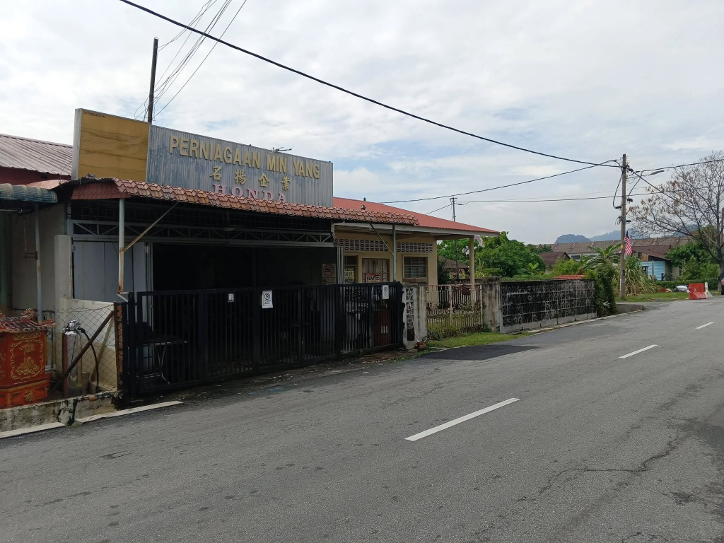 Kg Bercham Shop Lot 500k - photo 3