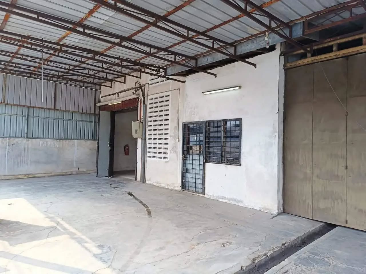 Perindustrian Pengkalan 1half sty Semi D Factory 2 - photo 2