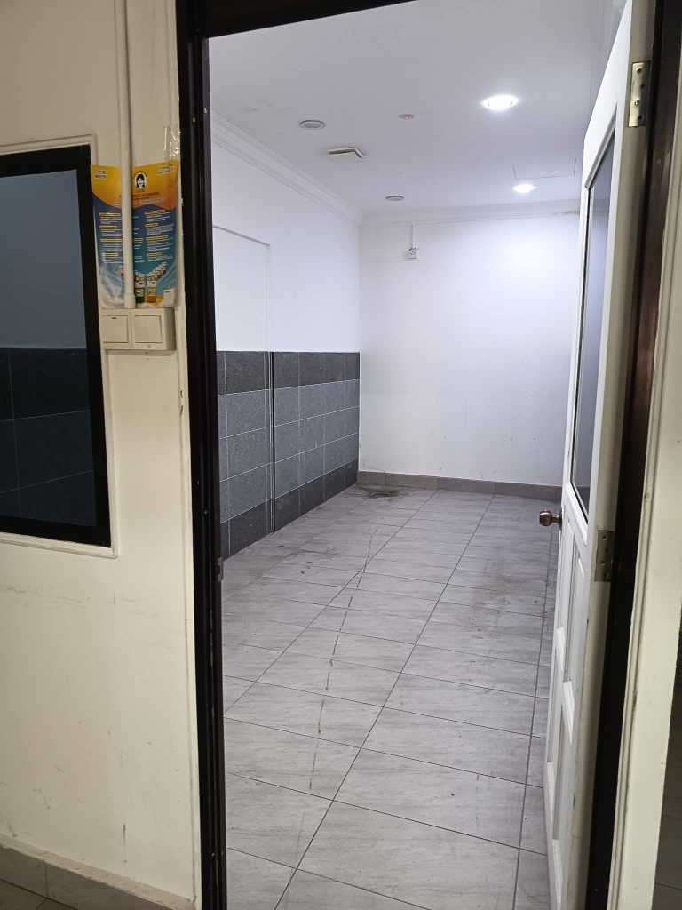 Jalan Seenivasagam Ground Floor Shop Lot 2500 - photo 9
