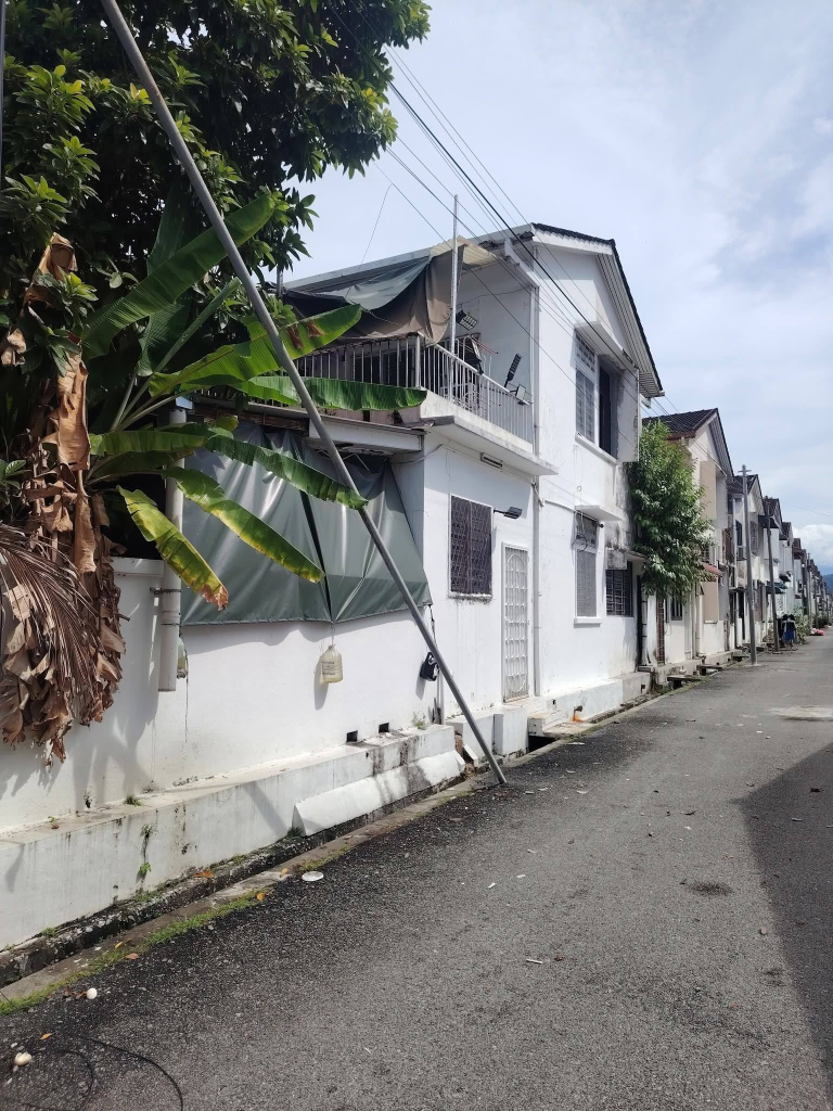 Ipoh Garden 2sty Corner 780k - photo 2