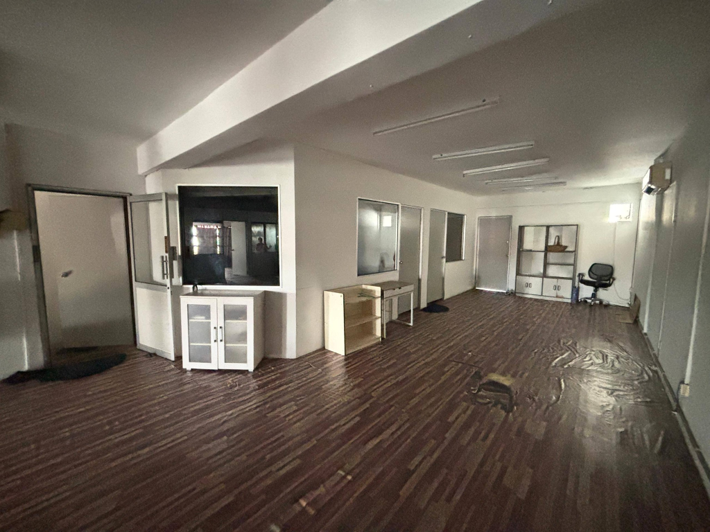 Ipe 1st Floor Shop Lot 1k