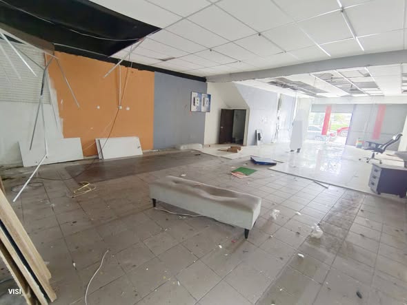 Bercham G Floor 2sty Shop Lot 1500 - photo 2
