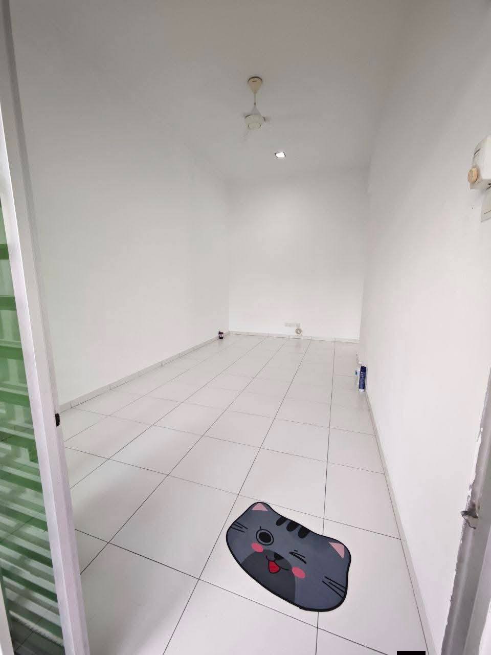 Taman Lapangan Kiara End Lot 1sty 1200 - photo 2