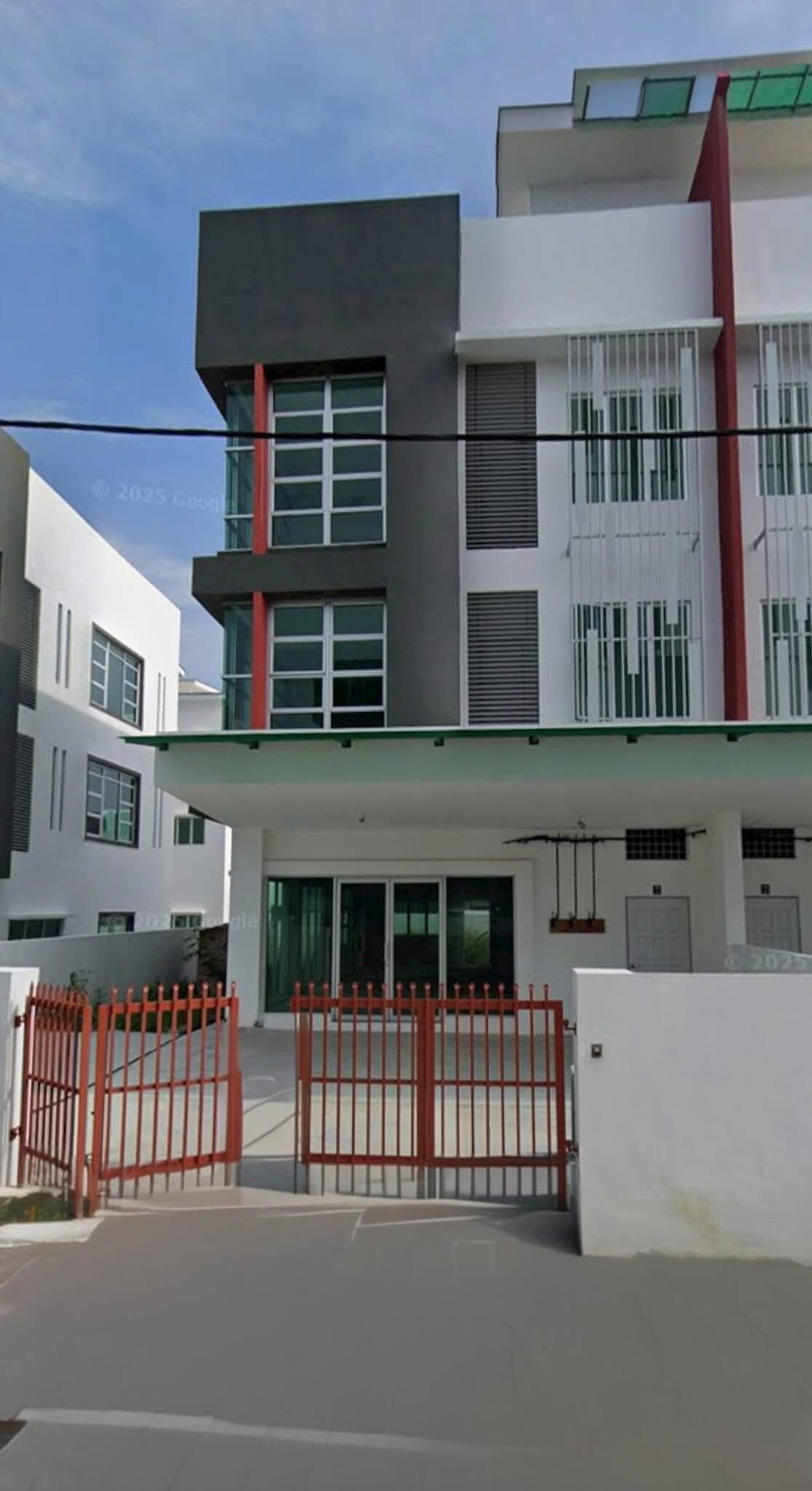 Tasek IGB 3sty Semi D Factory 633k
