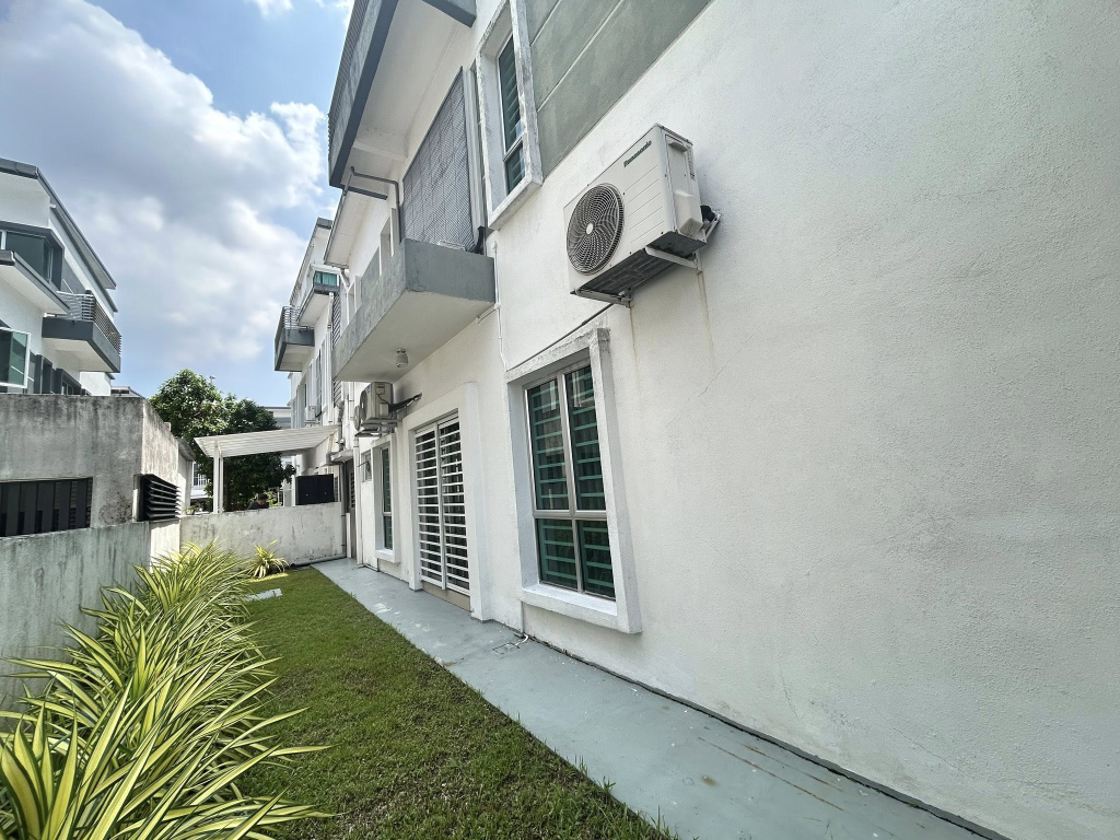 Bercham Ridgewood 3sty Semi D 850k - photo 4