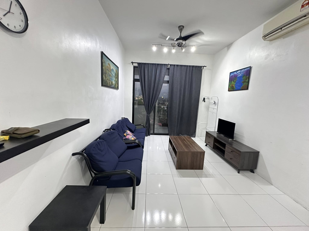Oasis Condominium High Floor 1500