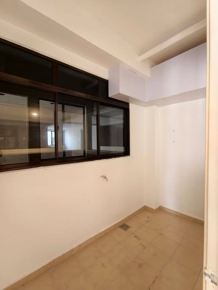 Upper East B B 1st Floor 390k - photo 4