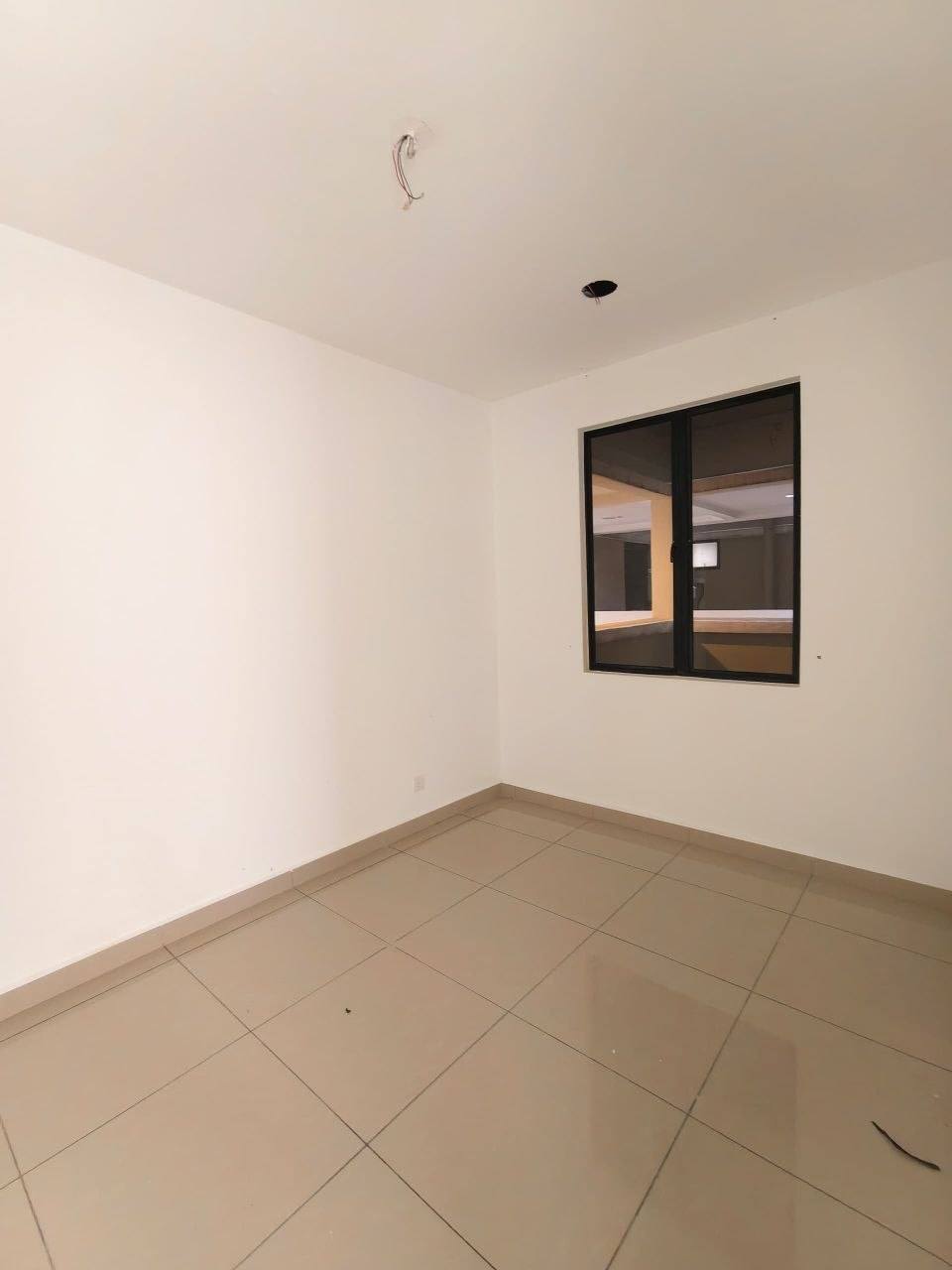 Upper East B B 1st Floor 390k - photo 6