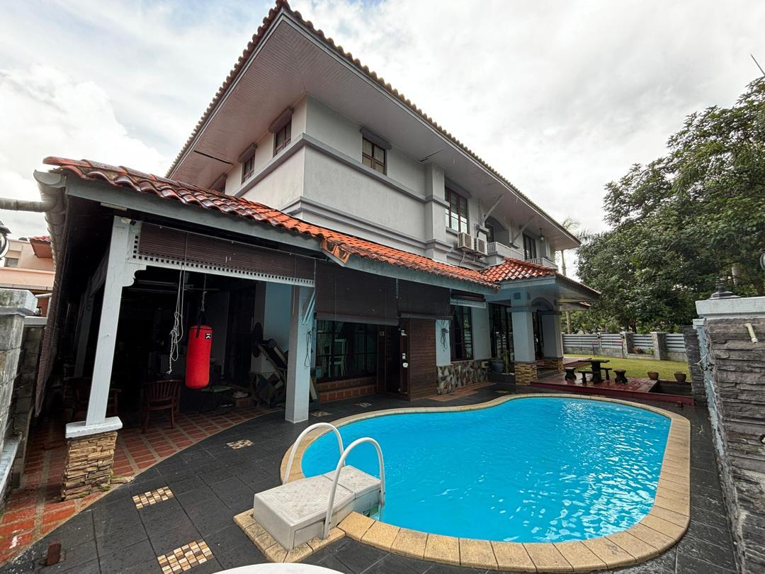 For Rent Corner Bungalow with pool at Laman Ara - photo 5