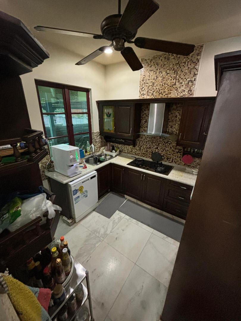 For Rent Corner Bungalow with pool at Laman Ara - photo 9