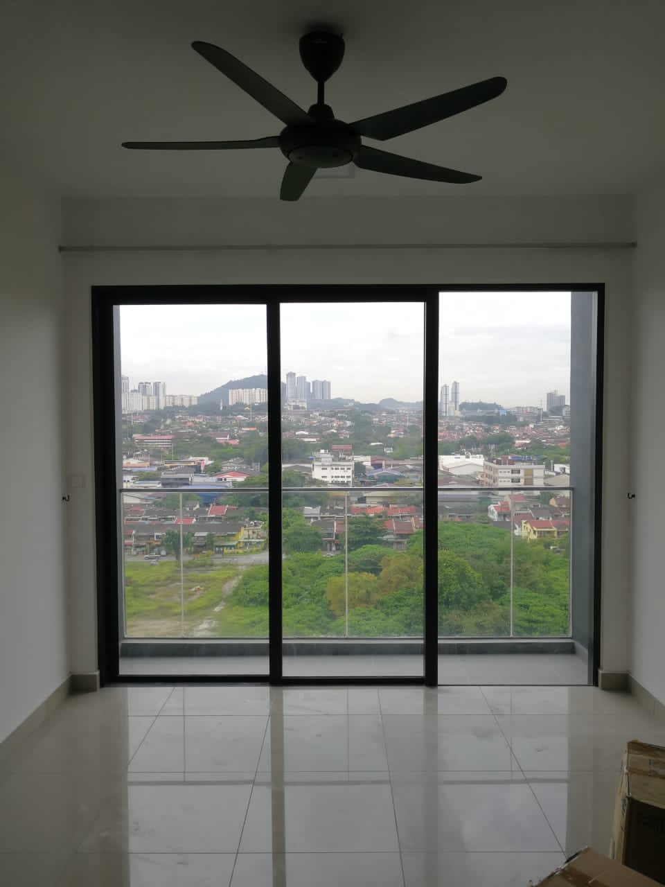 3-Bedroom Unit at Le ...