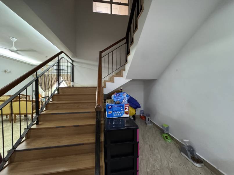 For Sale Seri Maya Condo Duplex Walk to Lrt - photo 5