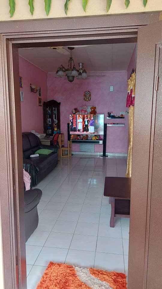 Jalan Makyong 4J KU5 Bandar Bukit Raja