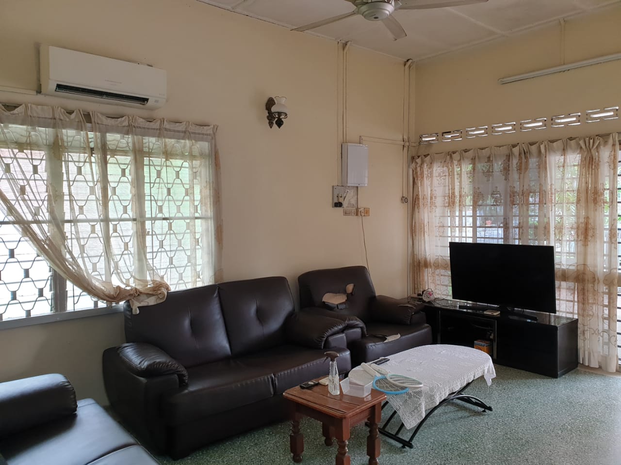 Corner Lot Single Storey House - photo 3